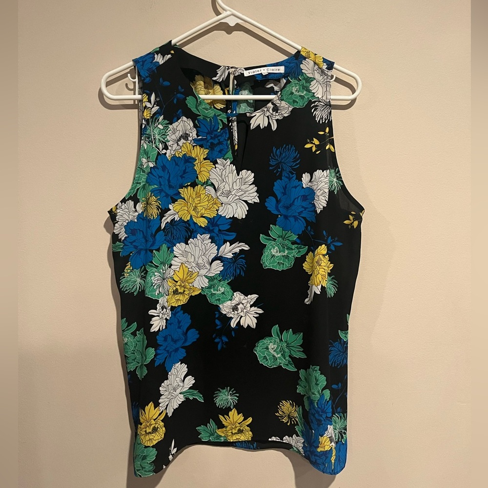 Violet & Claire sleeveless blouse size L
